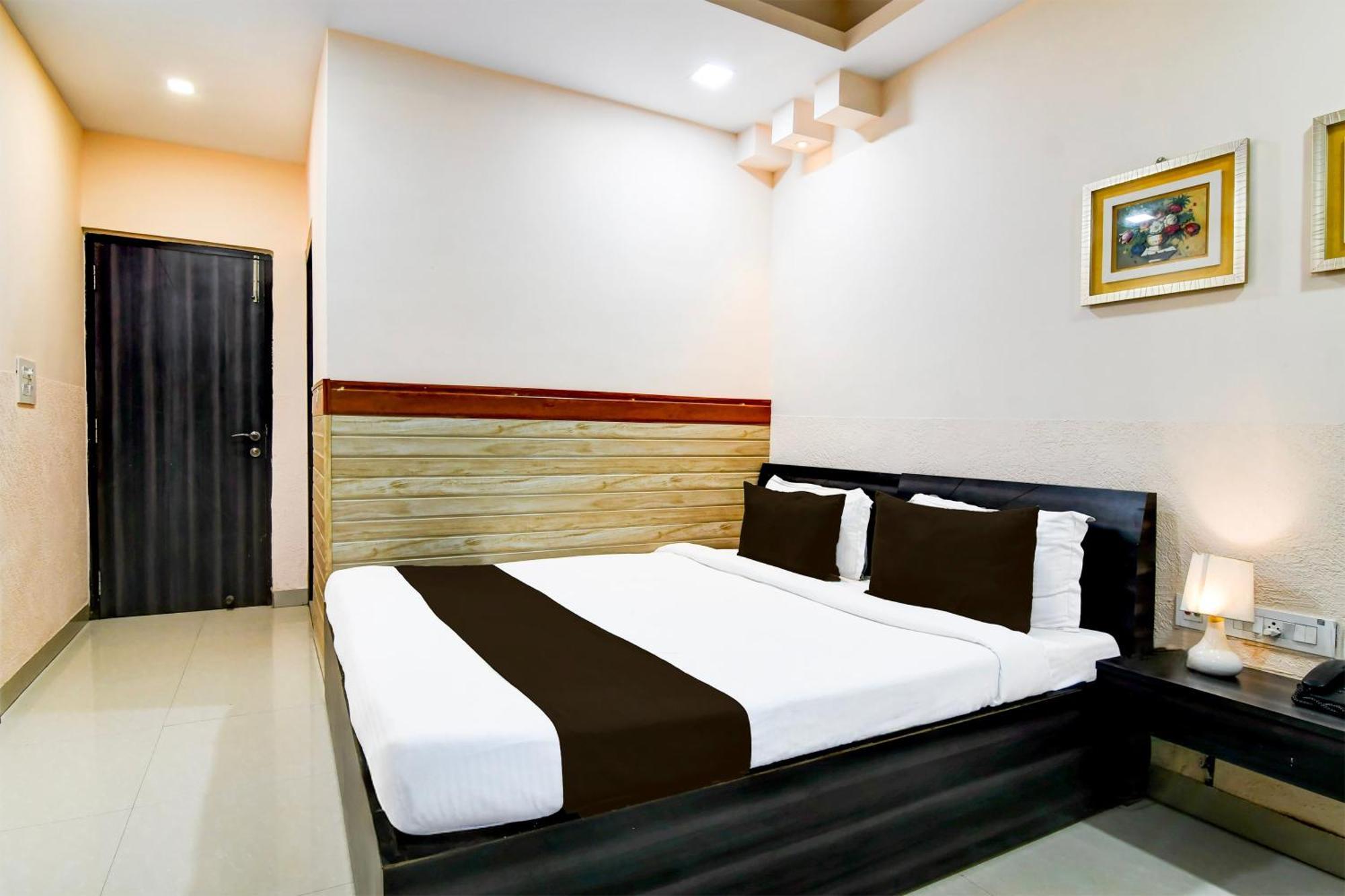 Super Collection O Behala Hotel Bhasa Ngoại thất bức ảnh