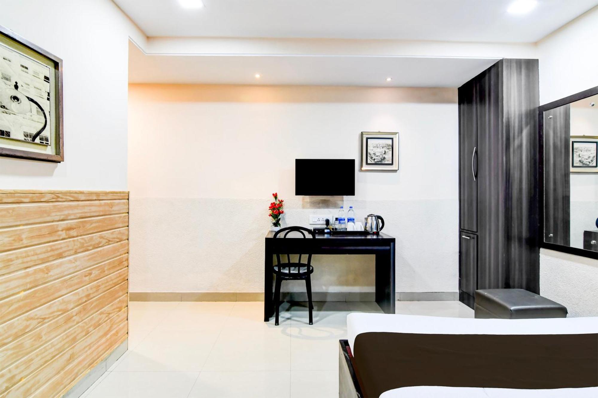 Super Collection O Behala Hotel Bhasa Ngoại thất bức ảnh