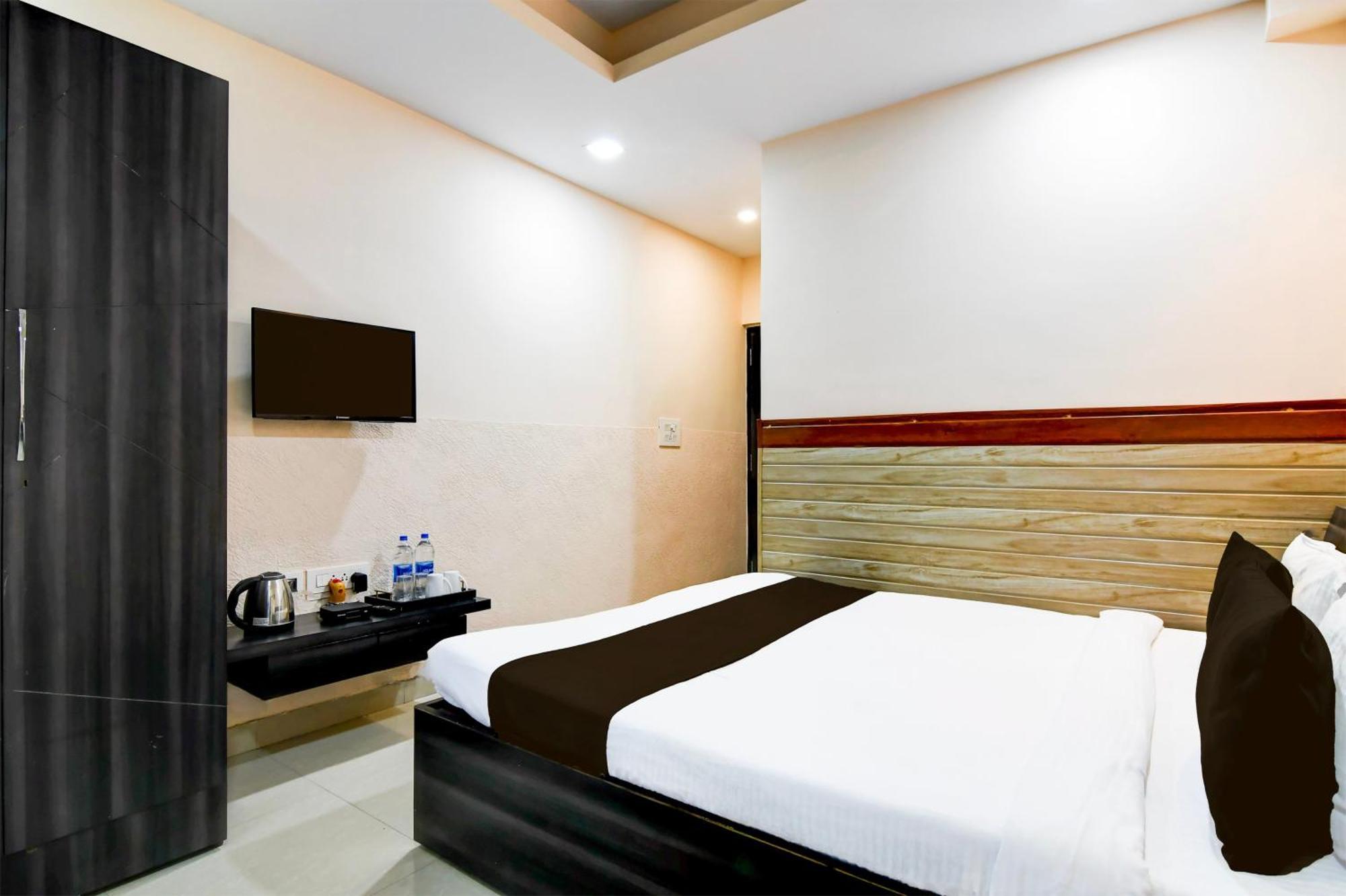 Super Collection O Behala Hotel Bhasa Ngoại thất bức ảnh