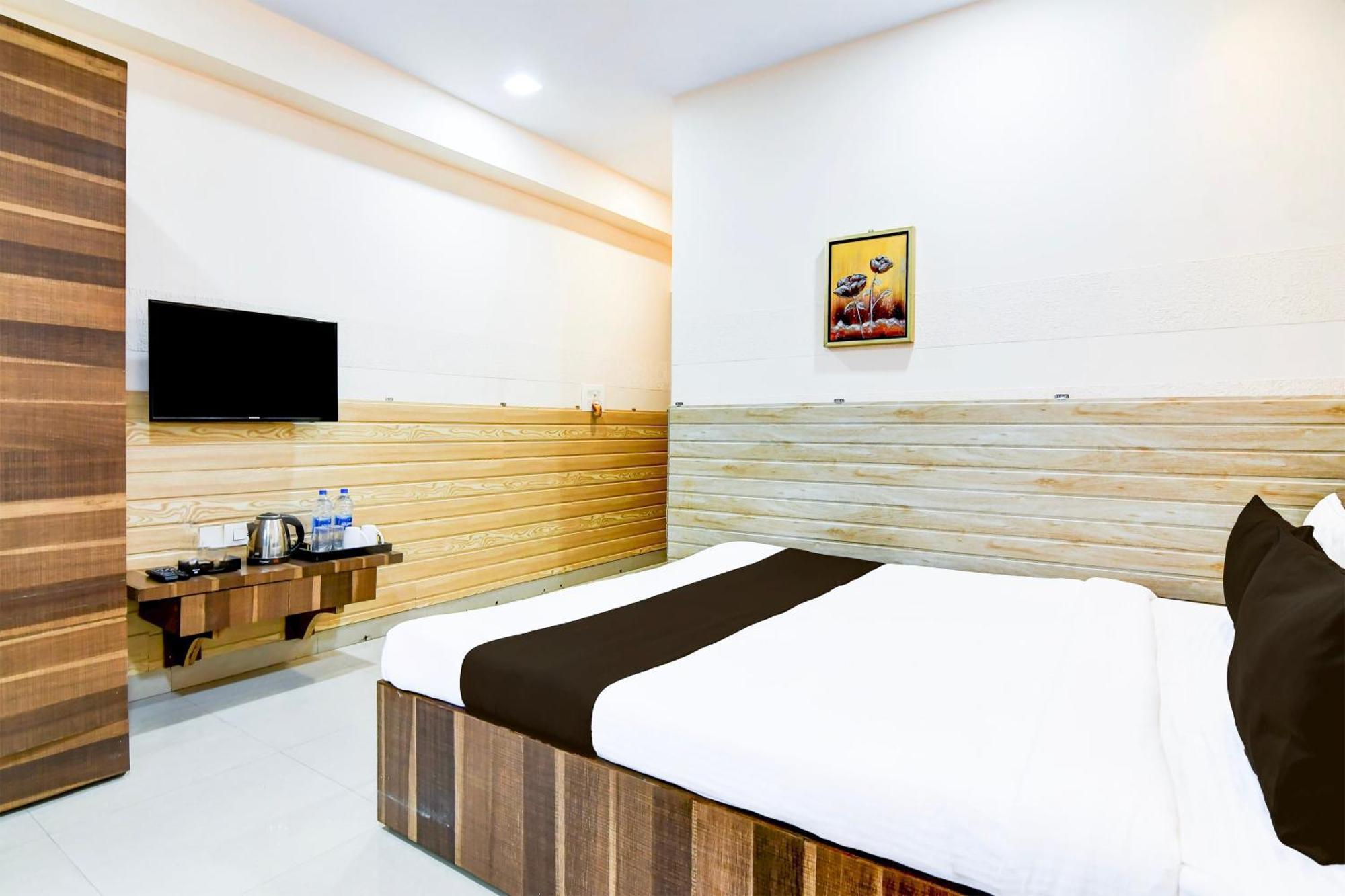 Super Collection O Behala Hotel Bhasa Ngoại thất bức ảnh
