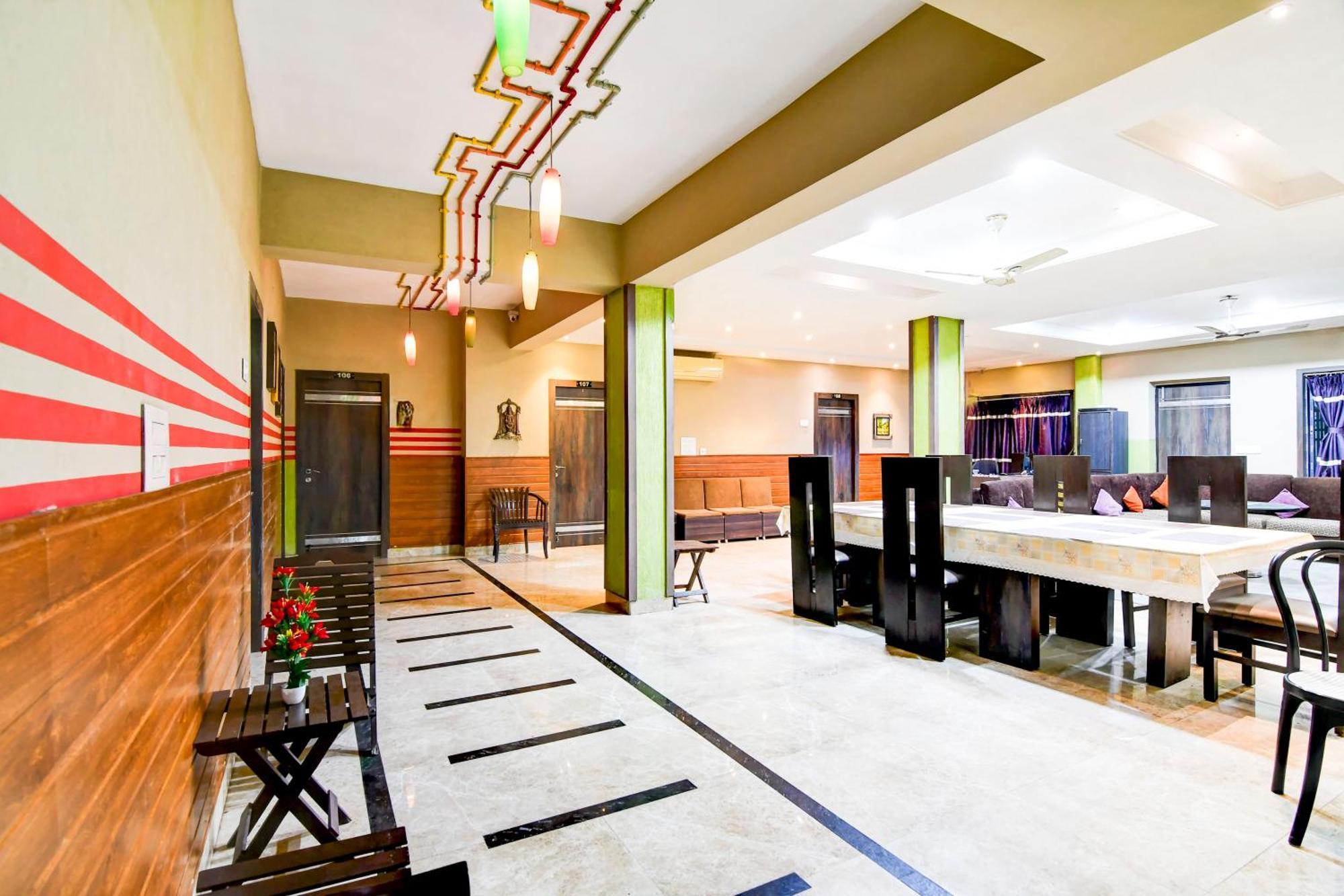 Super Collection O Behala Hotel Bhasa Ngoại thất bức ảnh