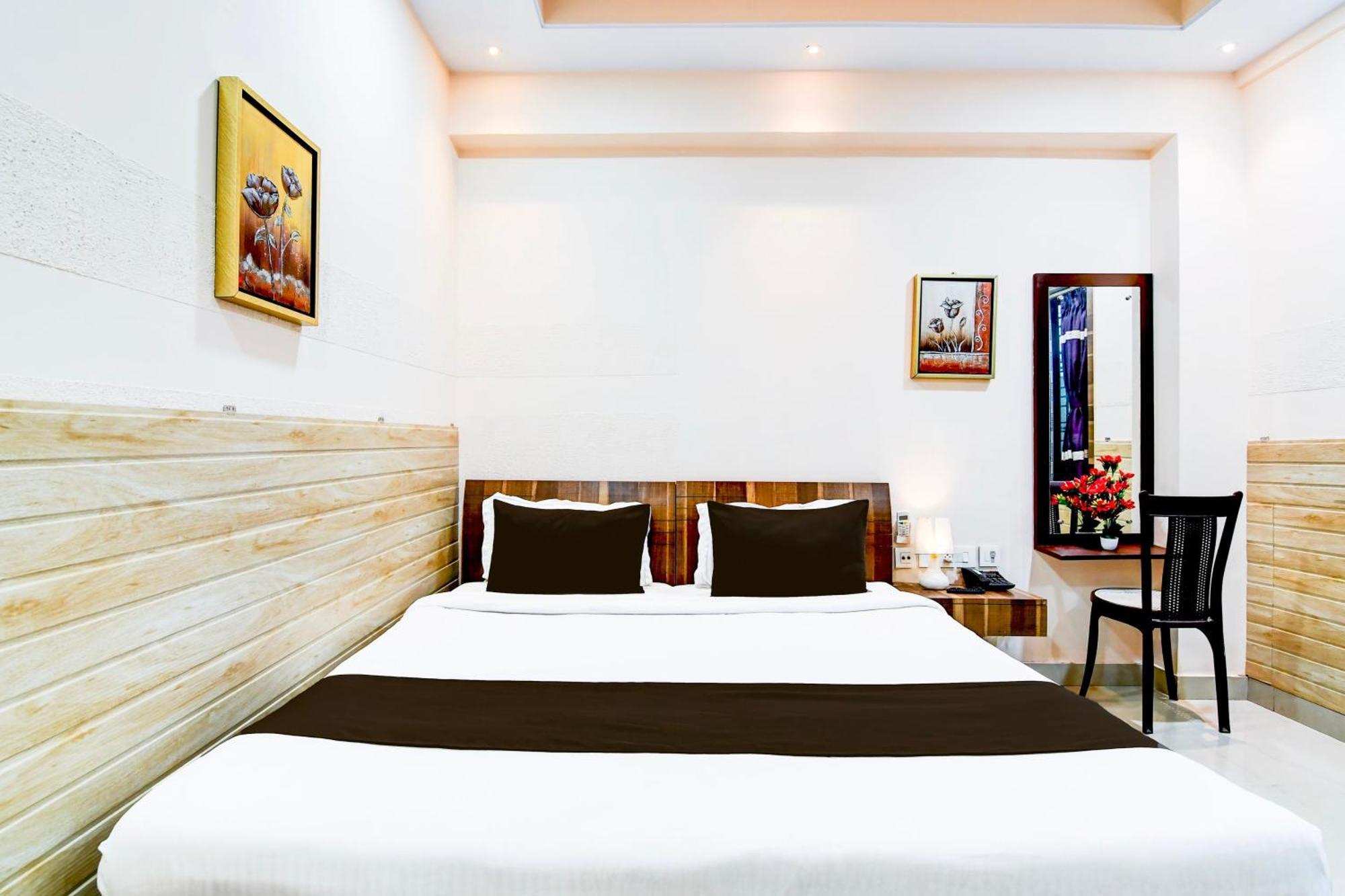 Super Collection O Behala Hotel Bhasa Ngoại thất bức ảnh