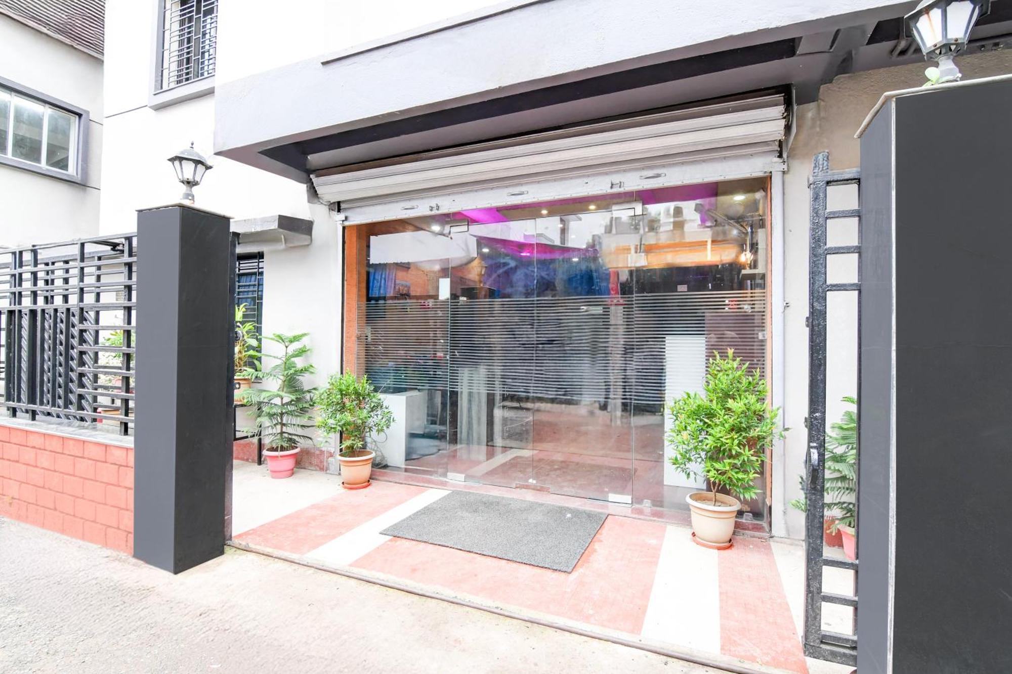 Super Collection O Behala Hotel Bhasa Ngoại thất bức ảnh